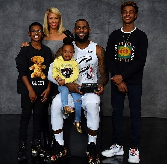 以彩页标识 以彩页标识